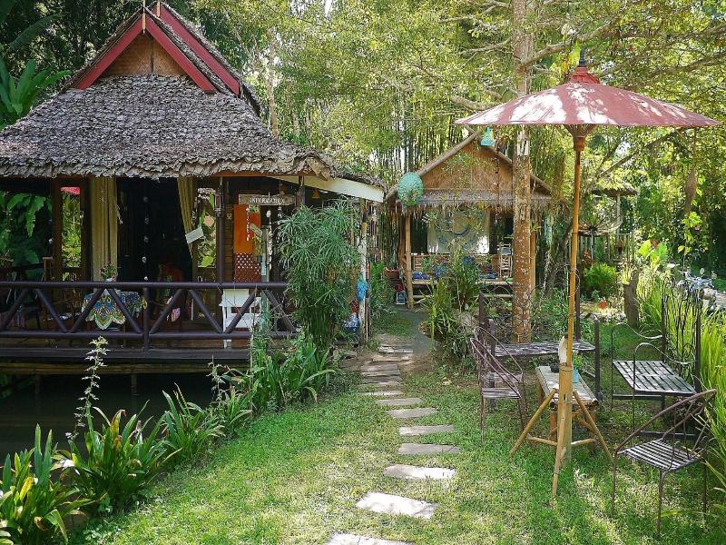 Pho Rak Nah Pai Guesthouse image