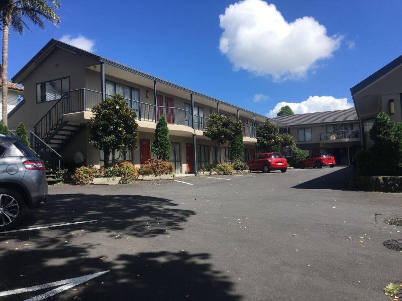 Cornwall Park Motor Inn image
