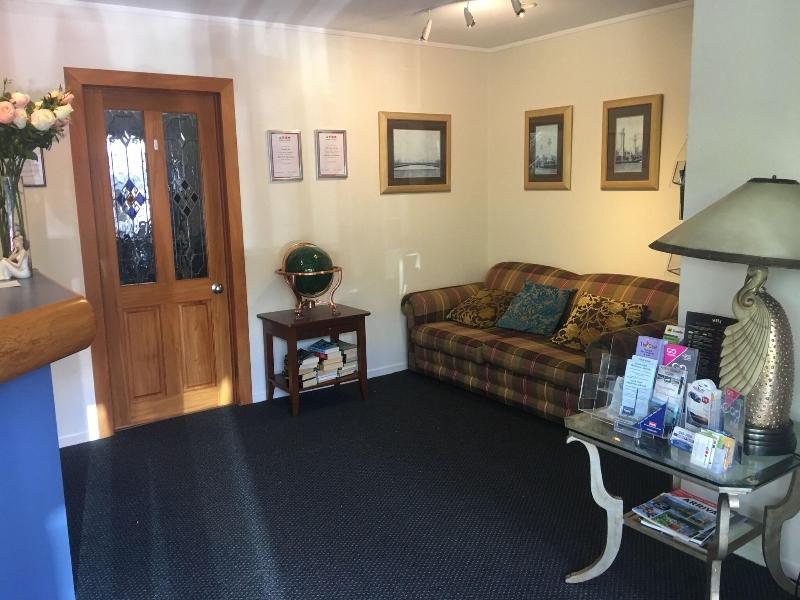 Cornwall Park Motor Inn image