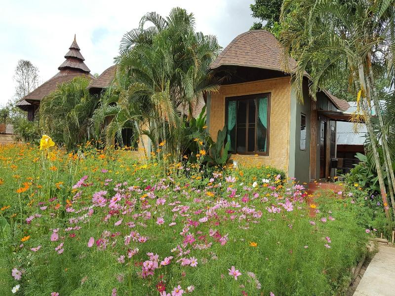Pai Nai Fun Hotel image