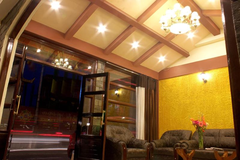 Chas Narayani Continental