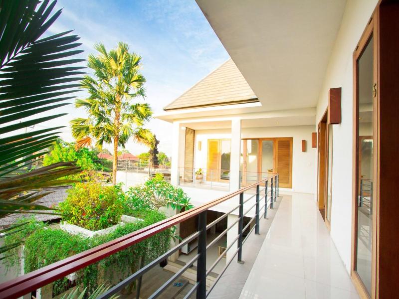 Apple Villas Apartments image