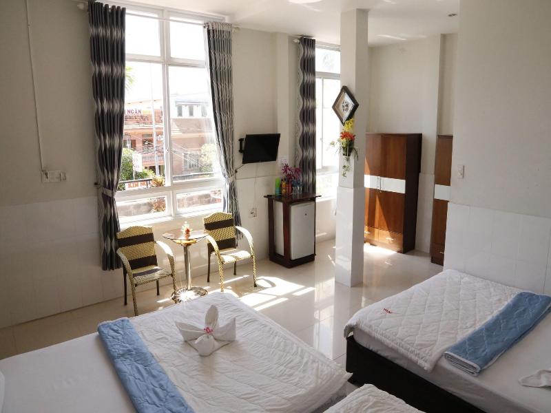 Minh Hung Hotel image