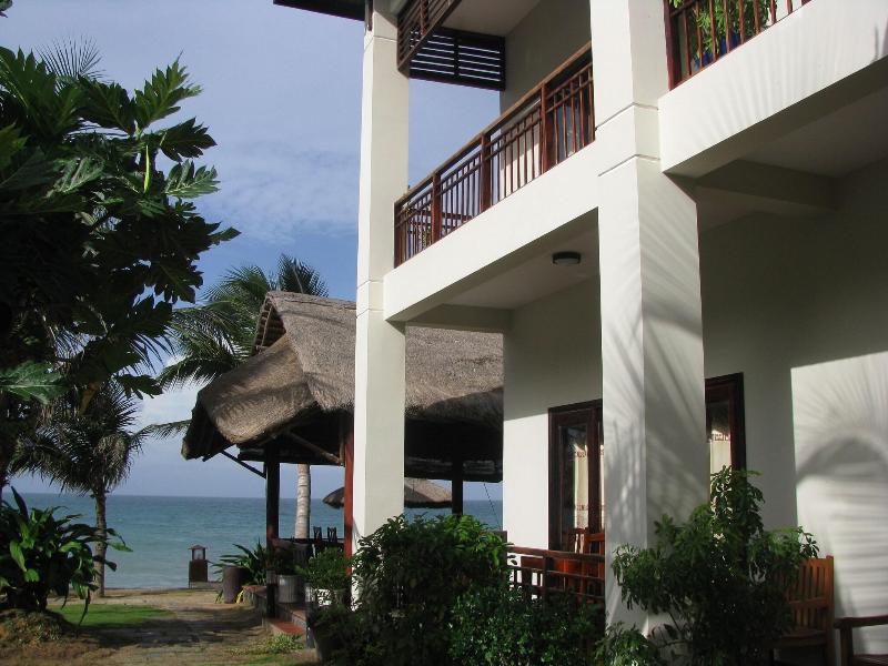 Vuon Tra Resort image