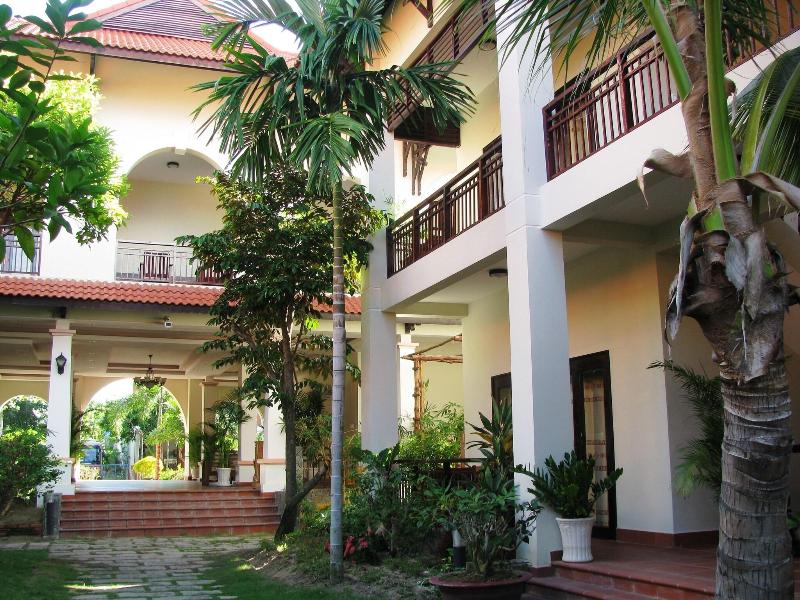 Vuon Tra Resort image