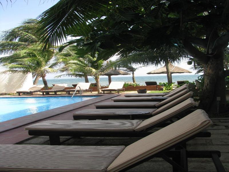 Vuon Tra Resort image