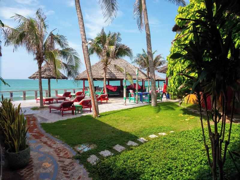 Full Moon Beach Resort image