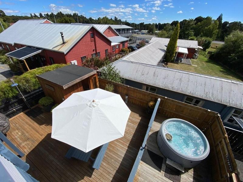 Lknz Lodge