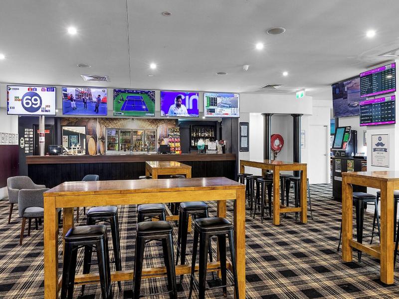Cannonvale Reef Gateway Hotel image