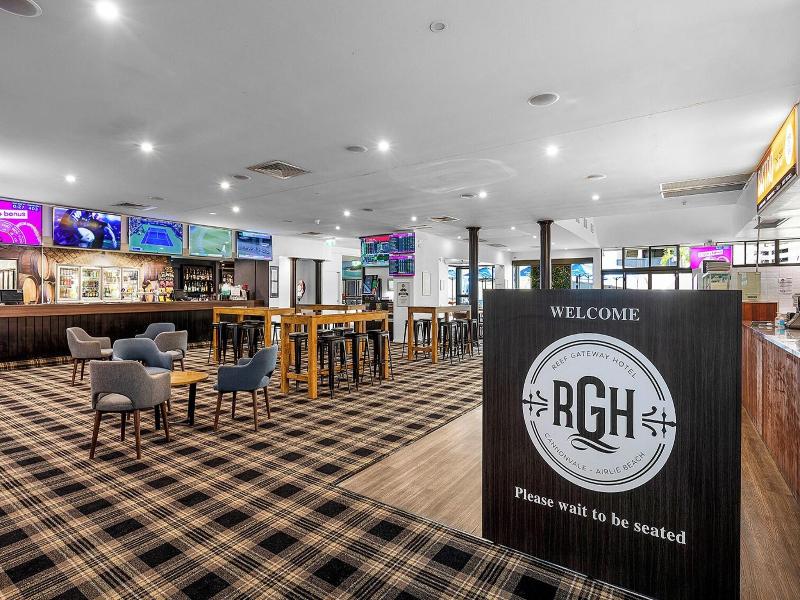 Cannonvale Reef Gateway Hotel image