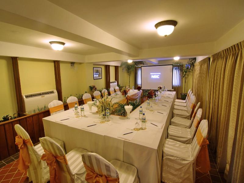 Shwe Ingyinn Hotel Mandalay image