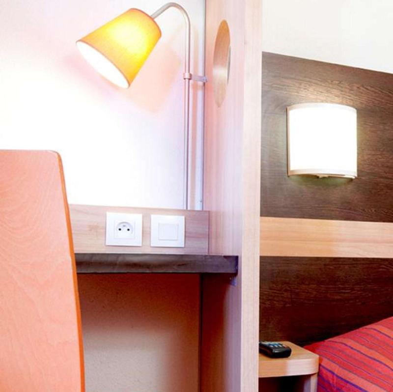 Premiere Classe Valenciennes Sud Rouvignies Hotel image