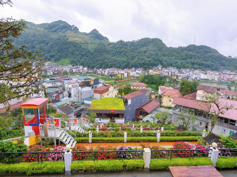 Sapa Village Hotel