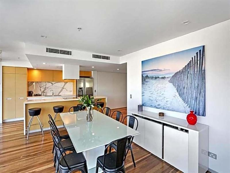 Ambience Hotel On Burleigh Beach image