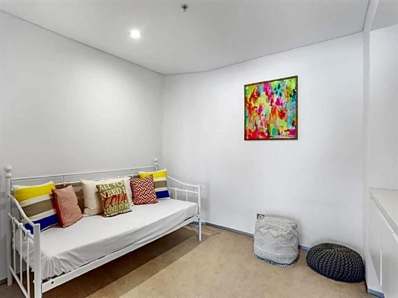 Ambience Hotel On Burleigh Beach image