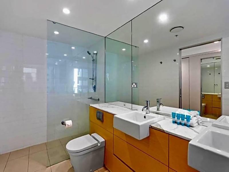 Ambience Hotel On Burleigh Beach image