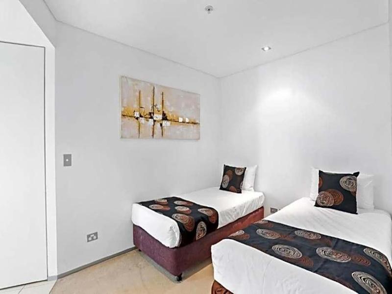 Ambience Hotel On Burleigh Beach image
