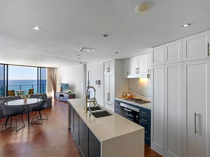 Ambience Hotel On Burleigh Beach image