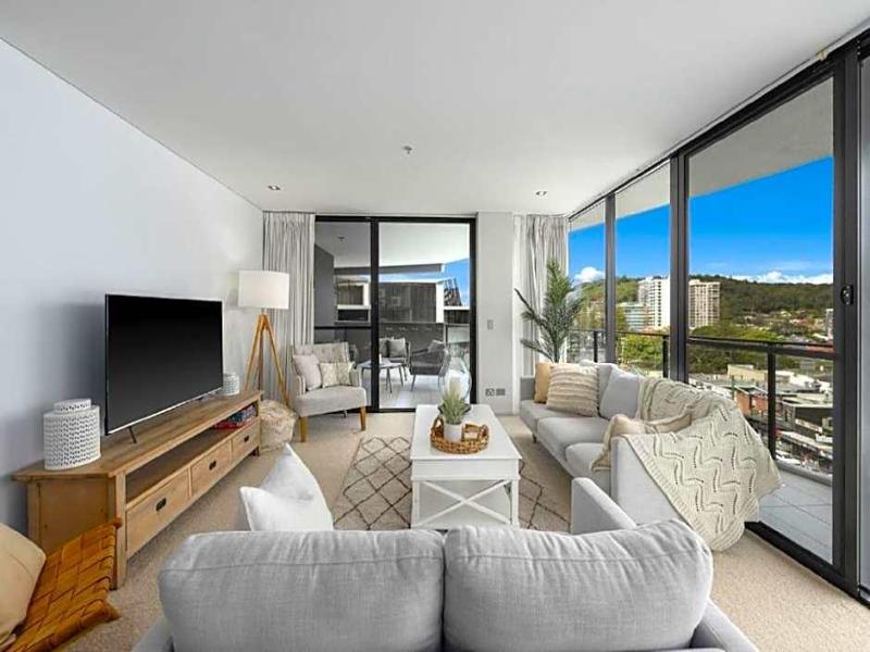 Ambience Hotel On Burleigh Beach image
