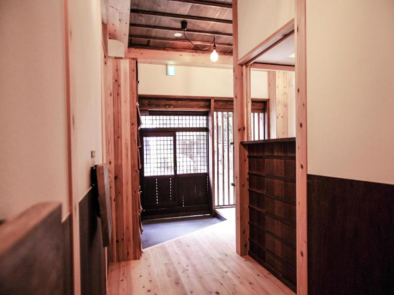 Poly Hostel 2 Namba image