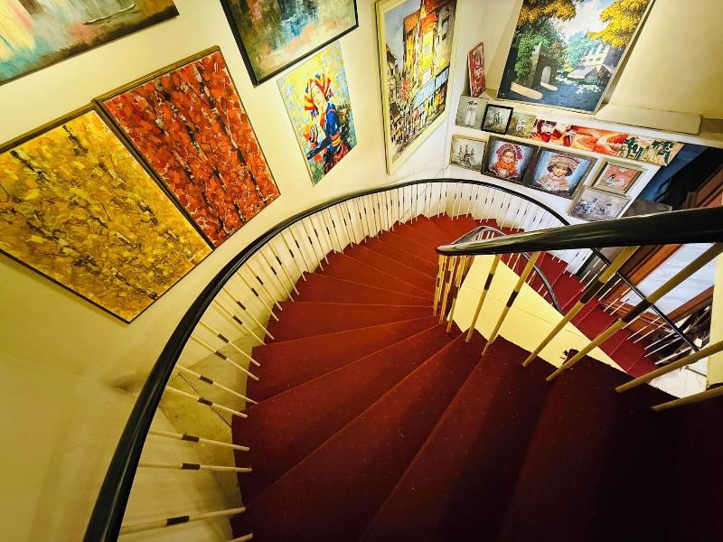 Huong Sen Hotel image