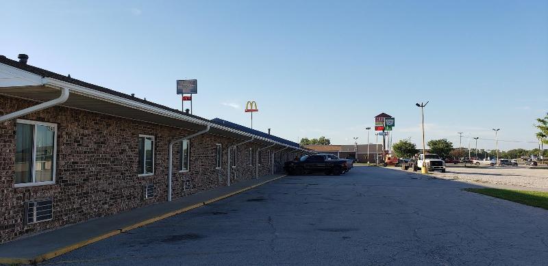 Family Budget Inn Bethany image