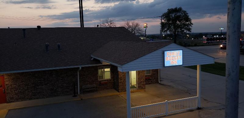 Family Budget Inn Bethany image
