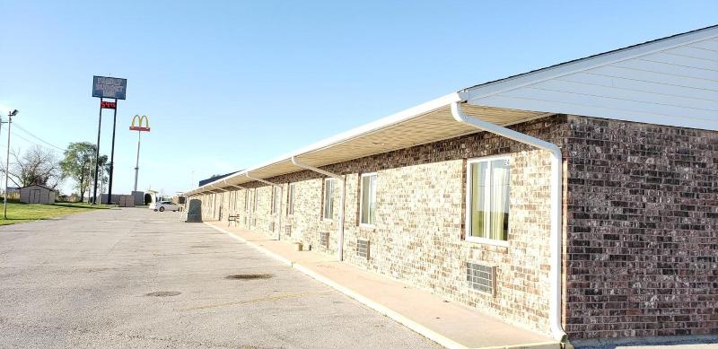 Family Budget Inn Bethany image