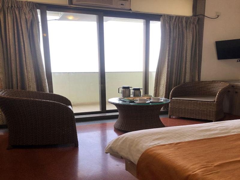 Sea Green South Hotel image
