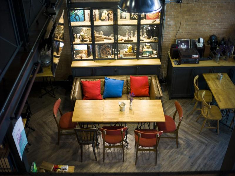 Iron32 Hotel Bar And Bistro
