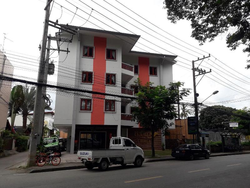 Chorlada Lanna Hotel