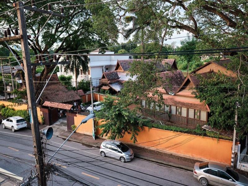 Chorlada Lanna Hotel