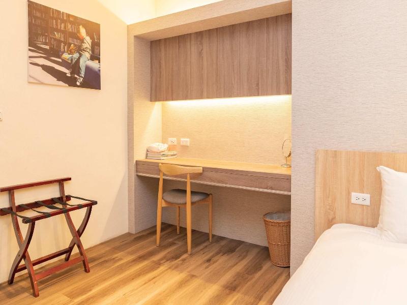 Traveller Inn Zhongzheng Library image