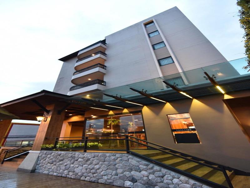 Leevana Hotel