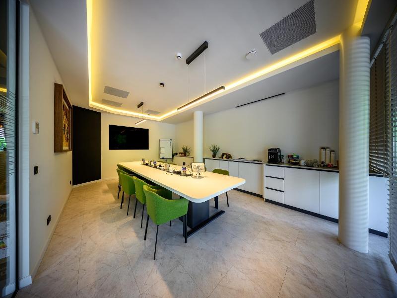 Executive Residency by Best W. Amsterdam Airport image