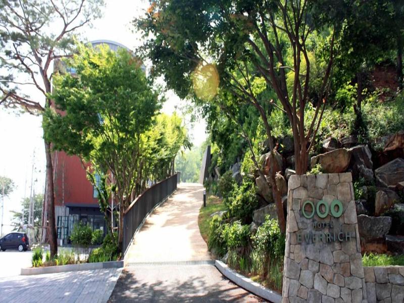 Everrich Hotel image