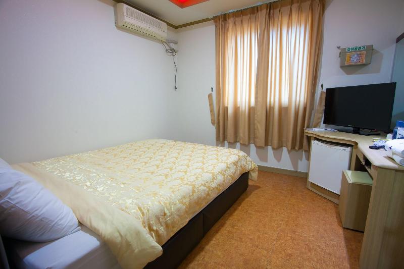 GOODSTAY SUANBO SAIPAN HOT SPRING HOTEL image