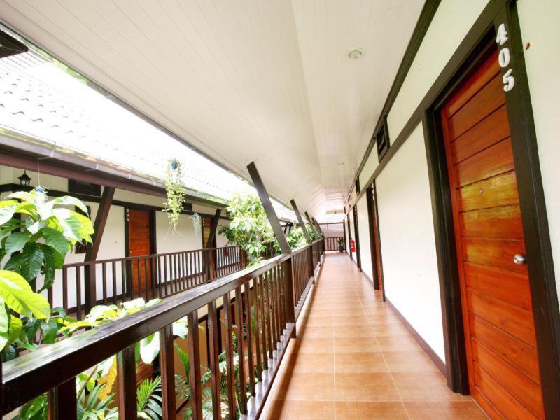 Baan Na Khon Hotel