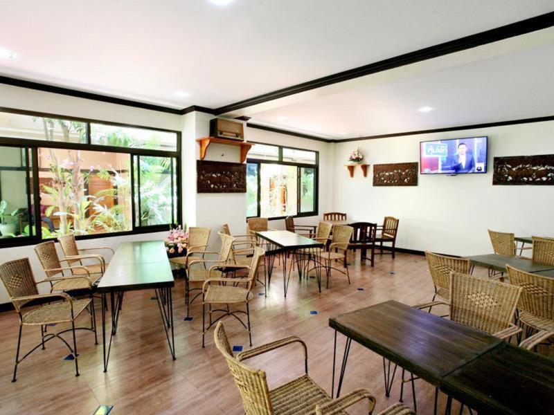 Baan Na Khon Hotel