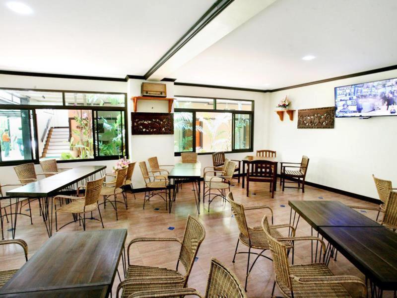 Baan Na Khon Hotel