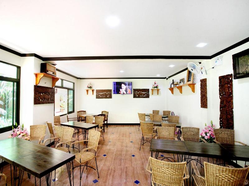 Baan Na Khon Hotel