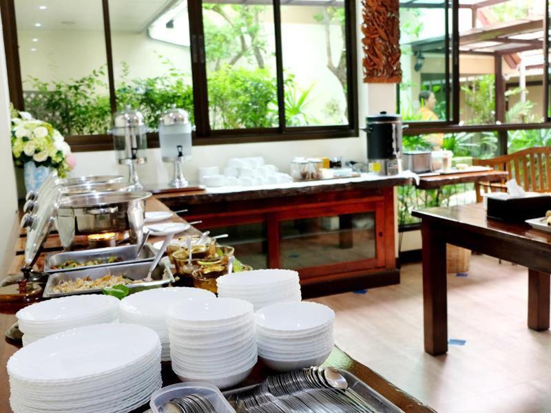 Baan Na Khon Hotel