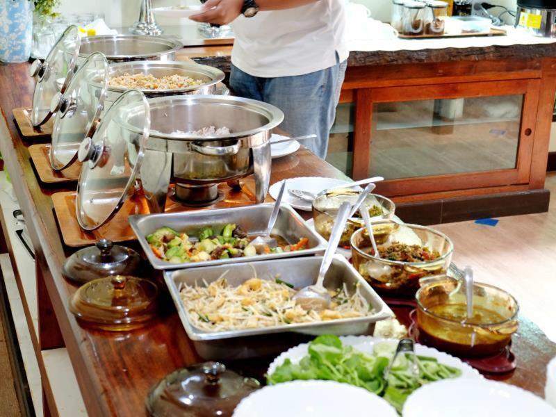 Baan Na Khon Hotel
