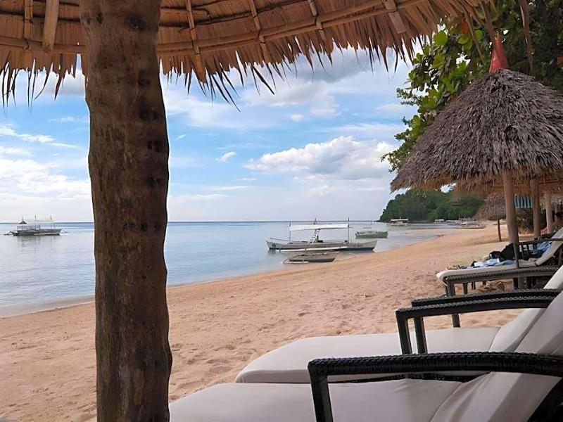 Easy Diving And Beach Resort