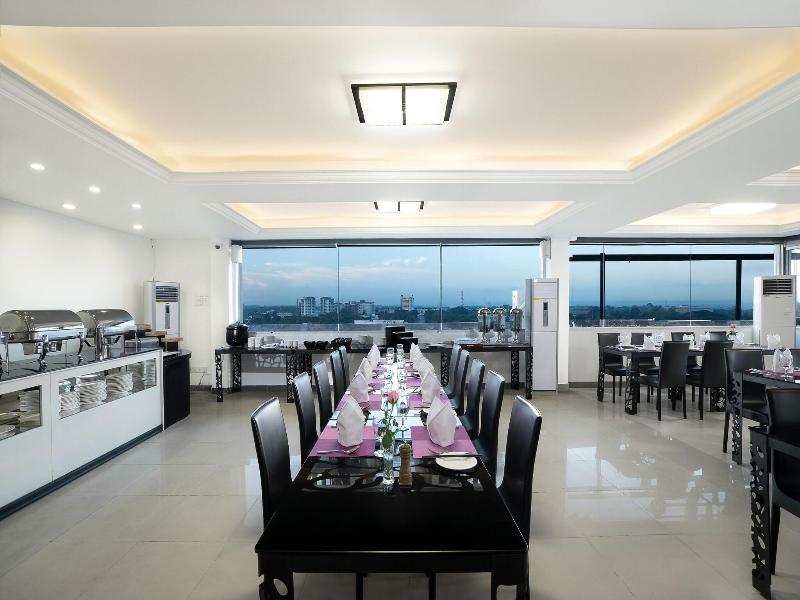 The Hub Hotel image