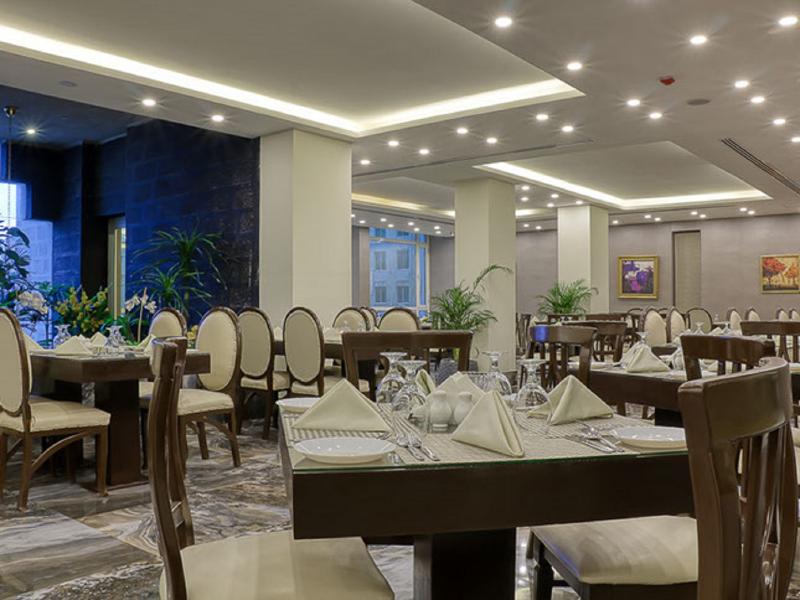 Sandy Palace Hotel image