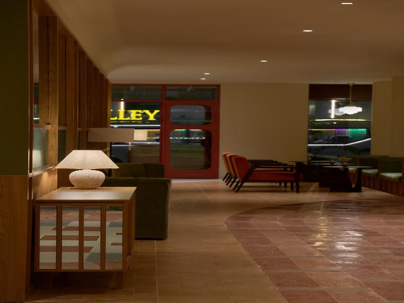 Len Hotel image