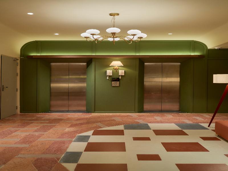 Len Hotel image