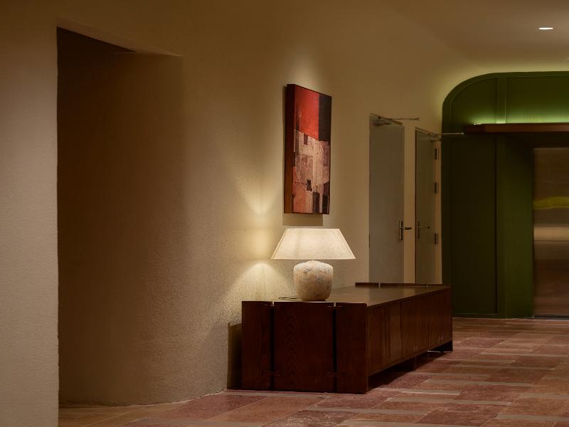 Len Hotel image