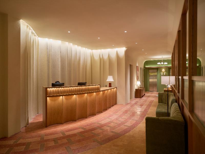 Len Hotel image